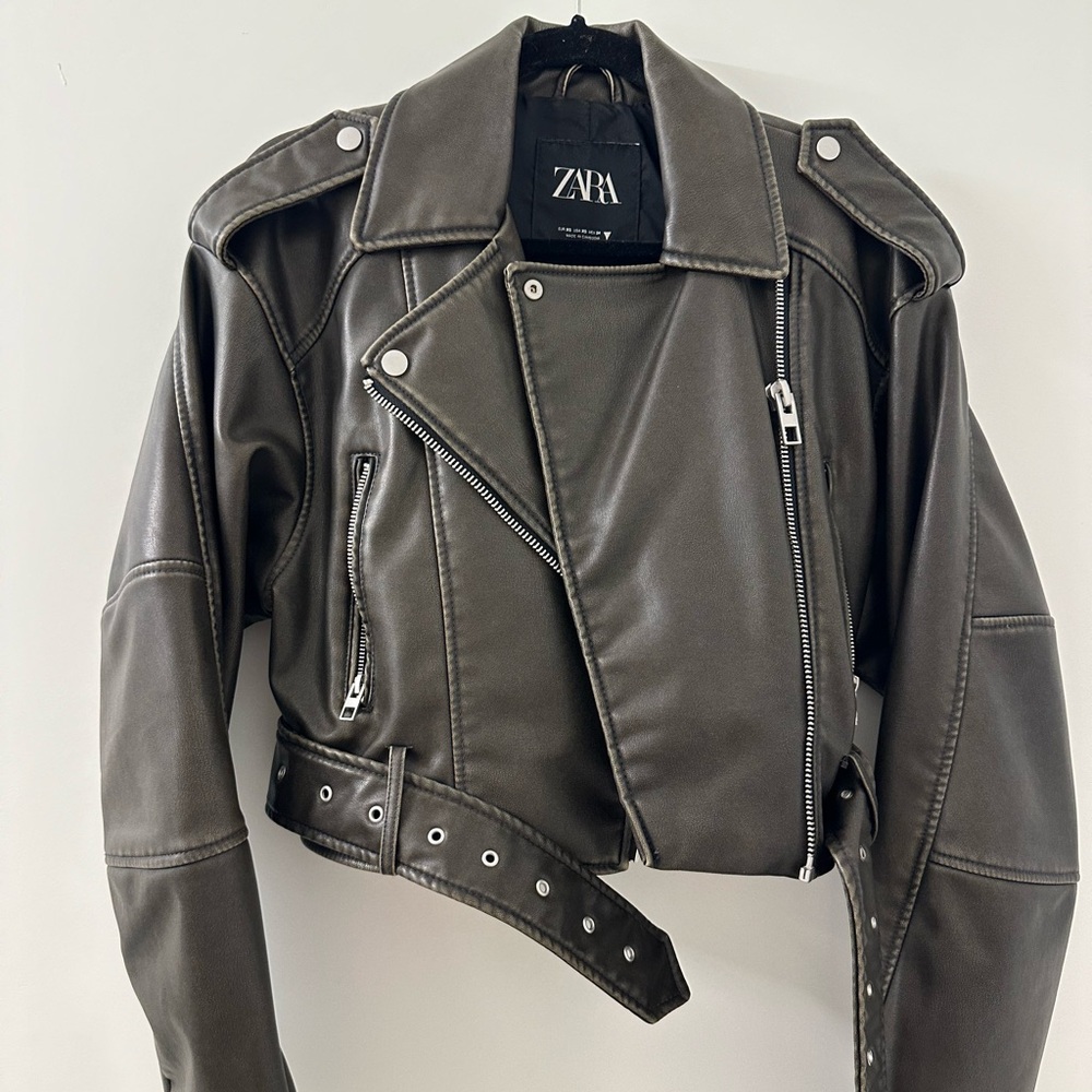 SOLD: Zara Cropped Vintage Leather Moto Biker Jacket